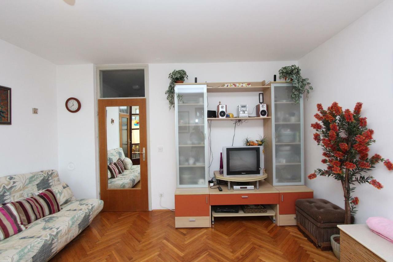 Apartment Vesna 로비니 외부 사진